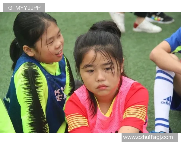 17岁足球天才崭露头角引发全球瞩目成新一代巨星的希望与梦想